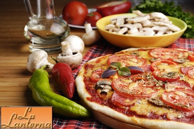 La Lanterna, Pizza with Logo